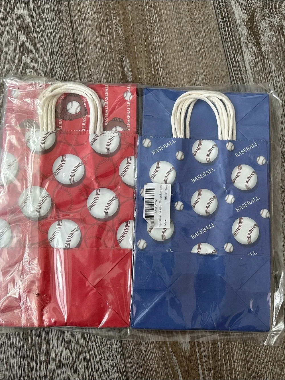NWT 16 Baseball Theme Gift Bags Treat Bags Party Team Gifts 8.25” x 6”